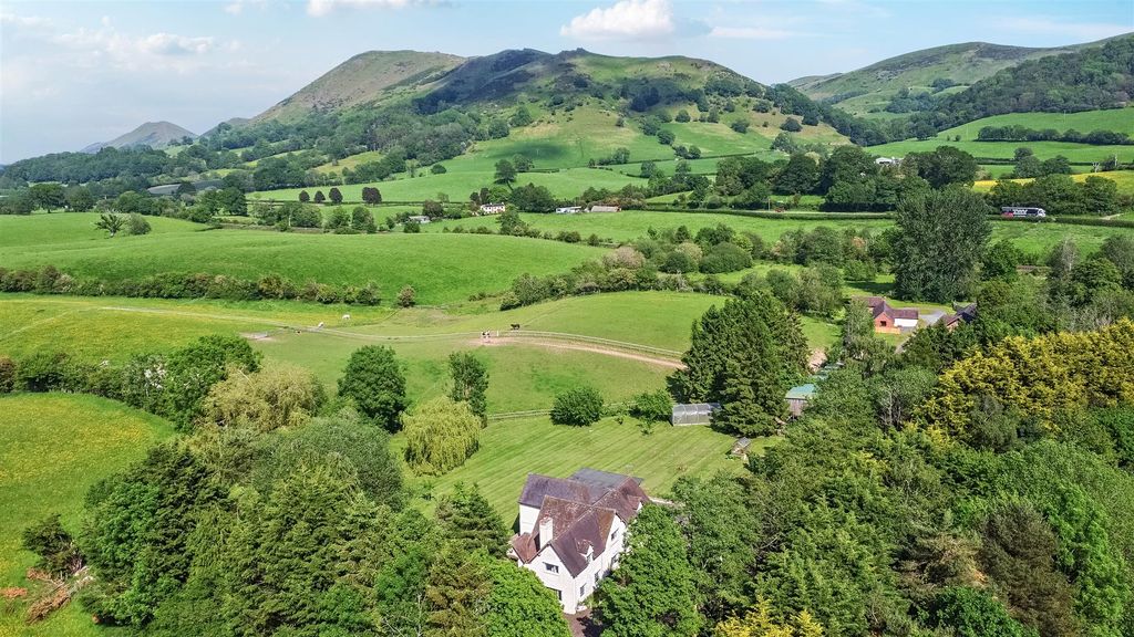 Property photo 2 of 89 Springbank Farm