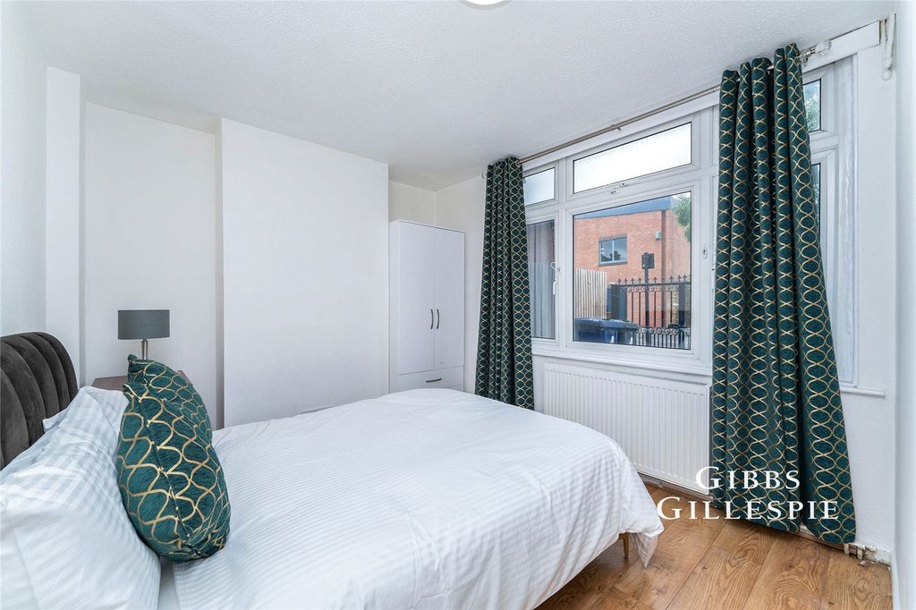 Property photo 3 of 10 Picture No. 05