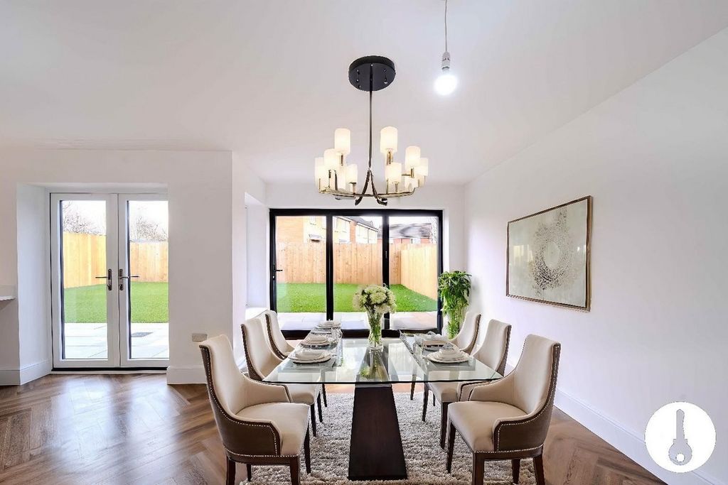 Property photo 3 of 44