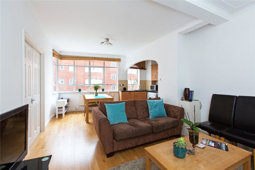 Property photo 3 of 11 Picture No. 09