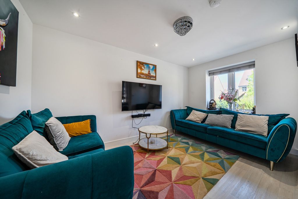 Property photo 2 of 21 1492293-2-6A58Cb2...