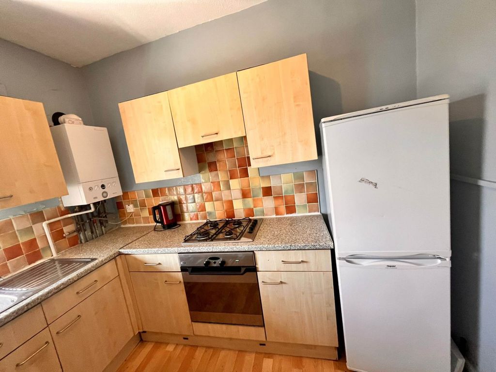 Property photo 3 of 8