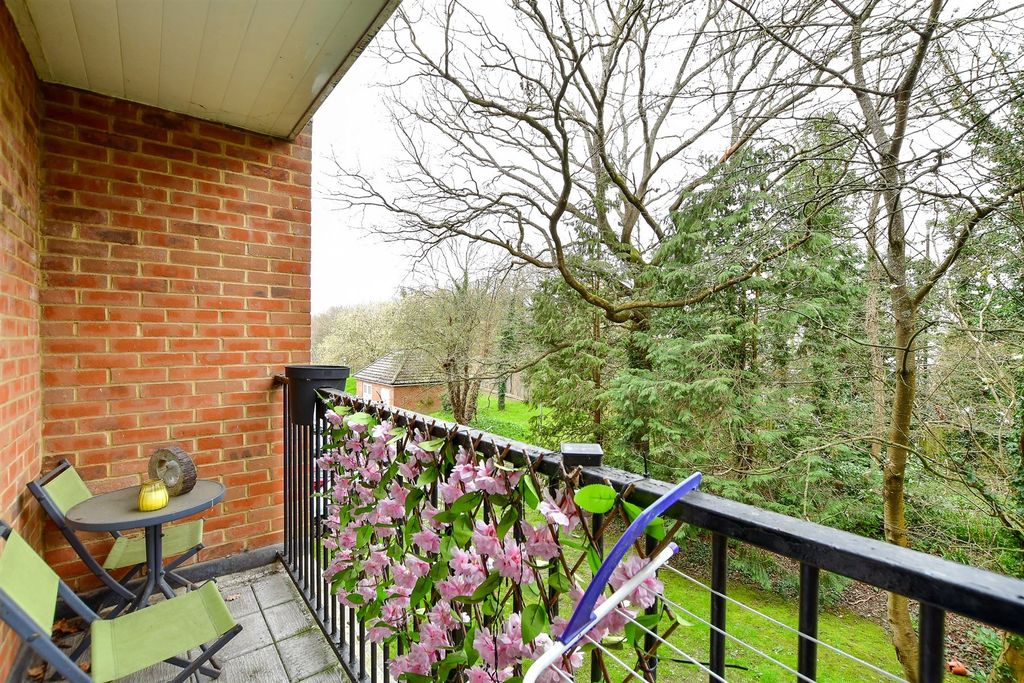 Property photo 1 of 9 Balcony