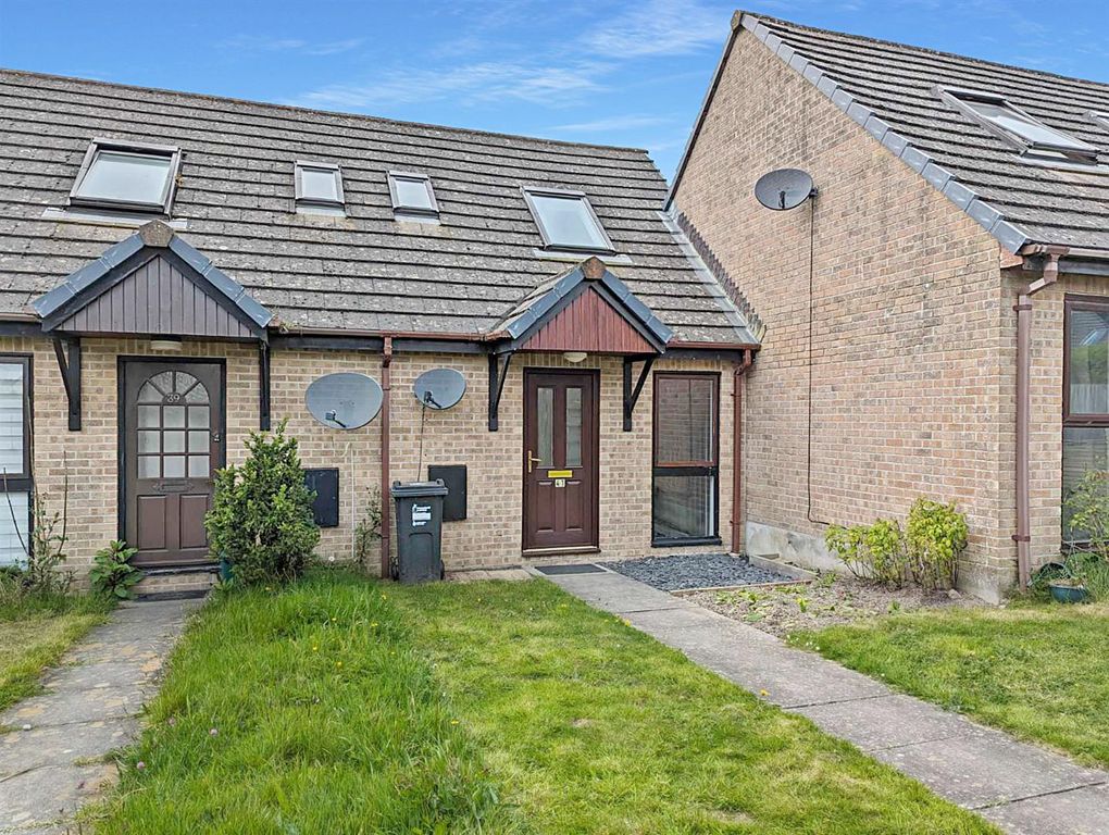 Property photo 1 of 10 41 Willow Close