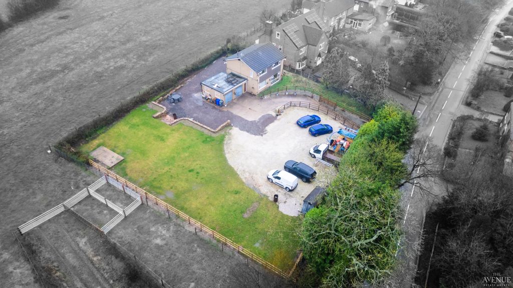 Property photo 2 of 30 4450791
