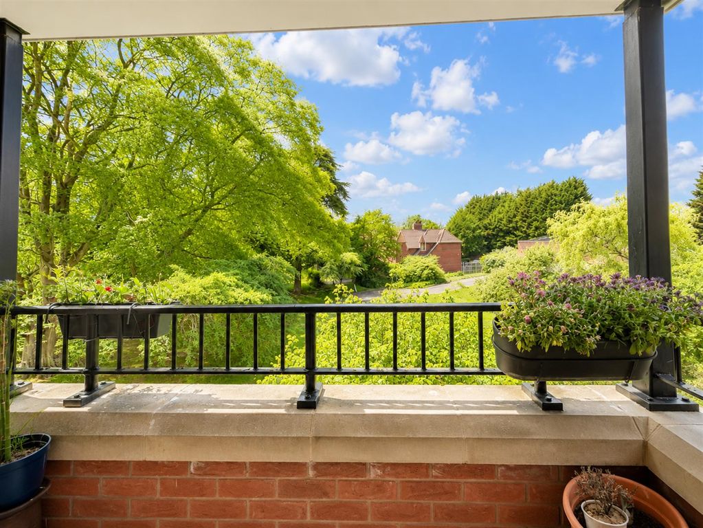 Property photo 2 of 10 Balcony.Png