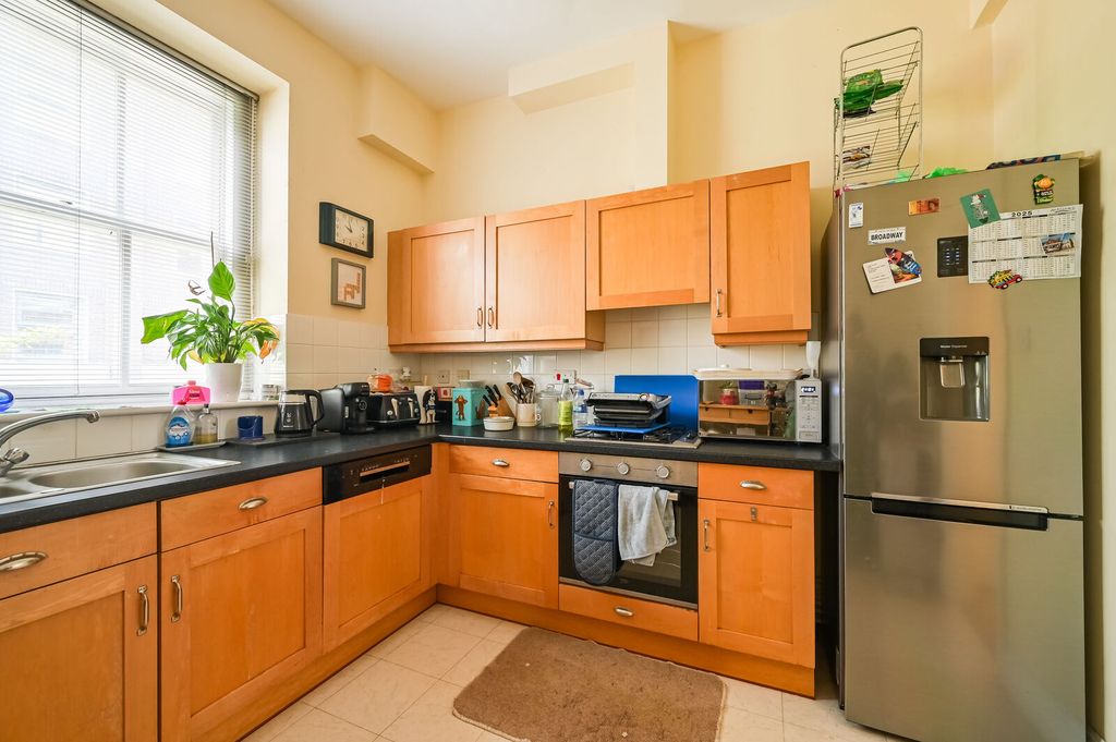 Property photo 3 of 26
