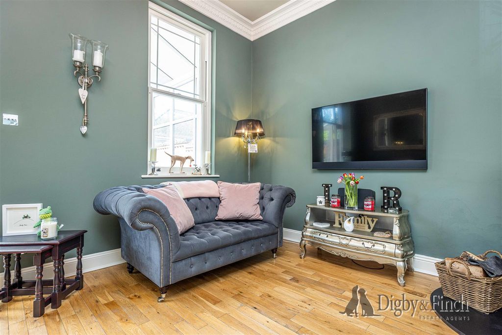 Property photo 3 of 20 17 Whitehall Court, Upper Saxondale-10Watermarked.