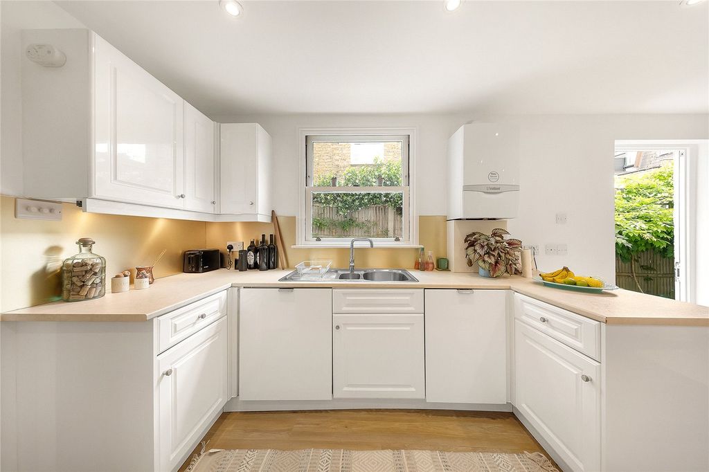 Property photo 3 of 14 Picture No. 15