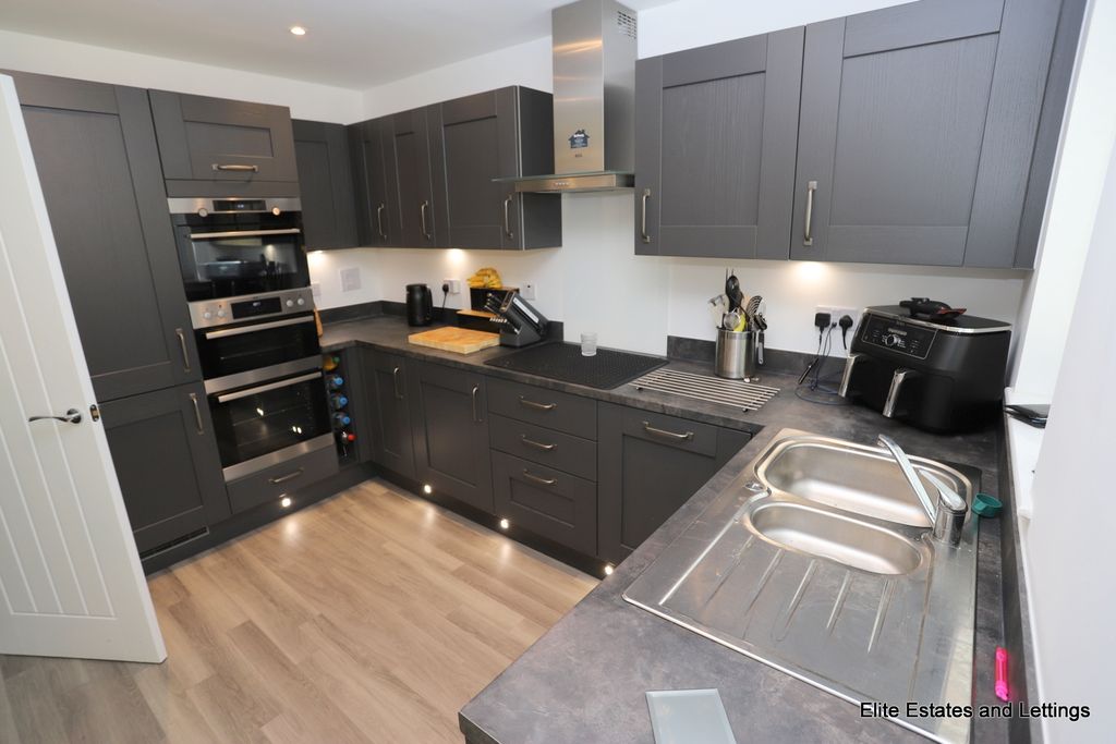 Property photo 2 of 18 02-Img_0406