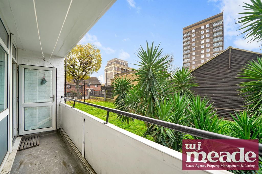 Property photo 3 of 12 Balcony