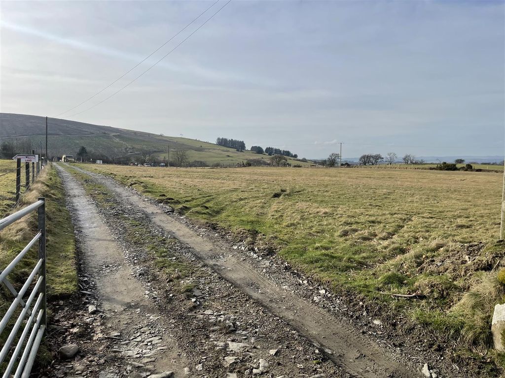 Property photo 3 of 6 -