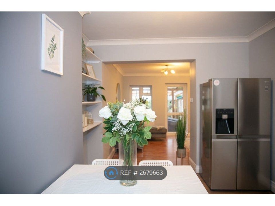 Property photo 3 of 5 Dining Area