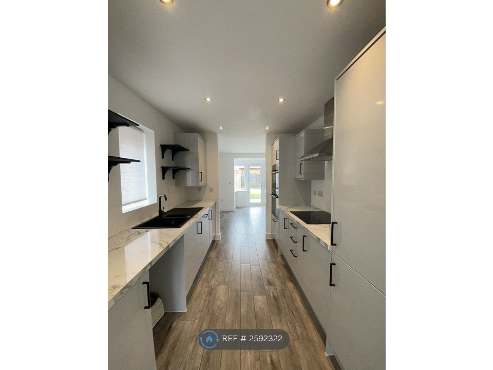 Property photo 2 of 22 Kitchen