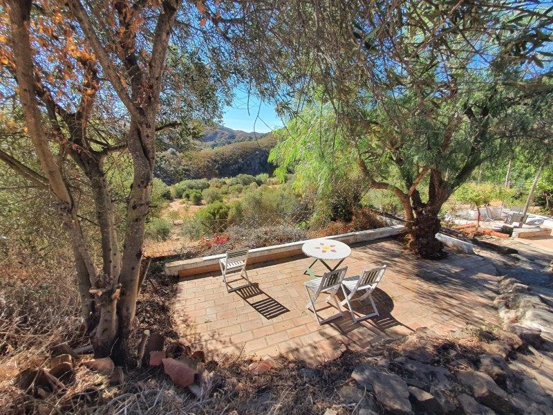 Property photo 2 of 35