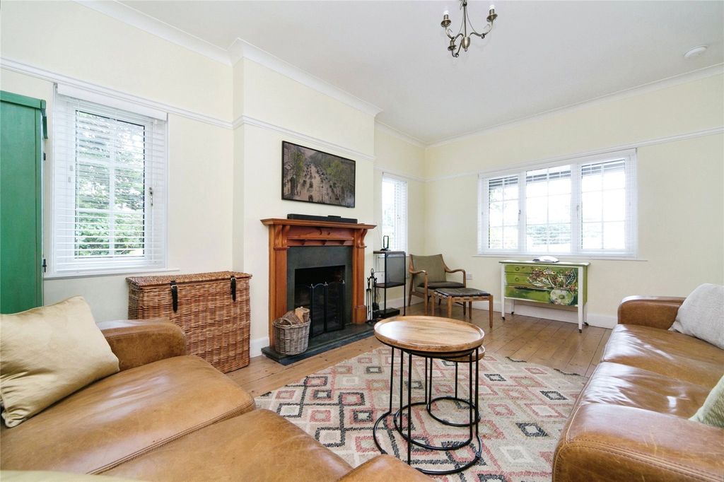 Property photo 2 of 27 Picture No. 39