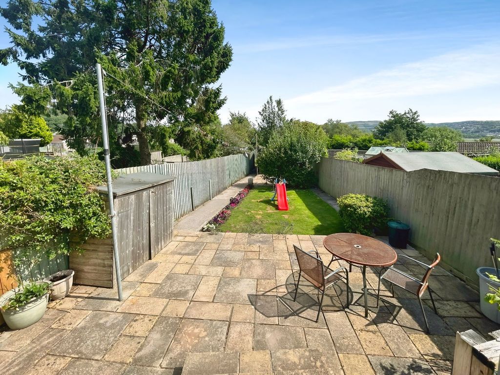 Property photo 2 of 46