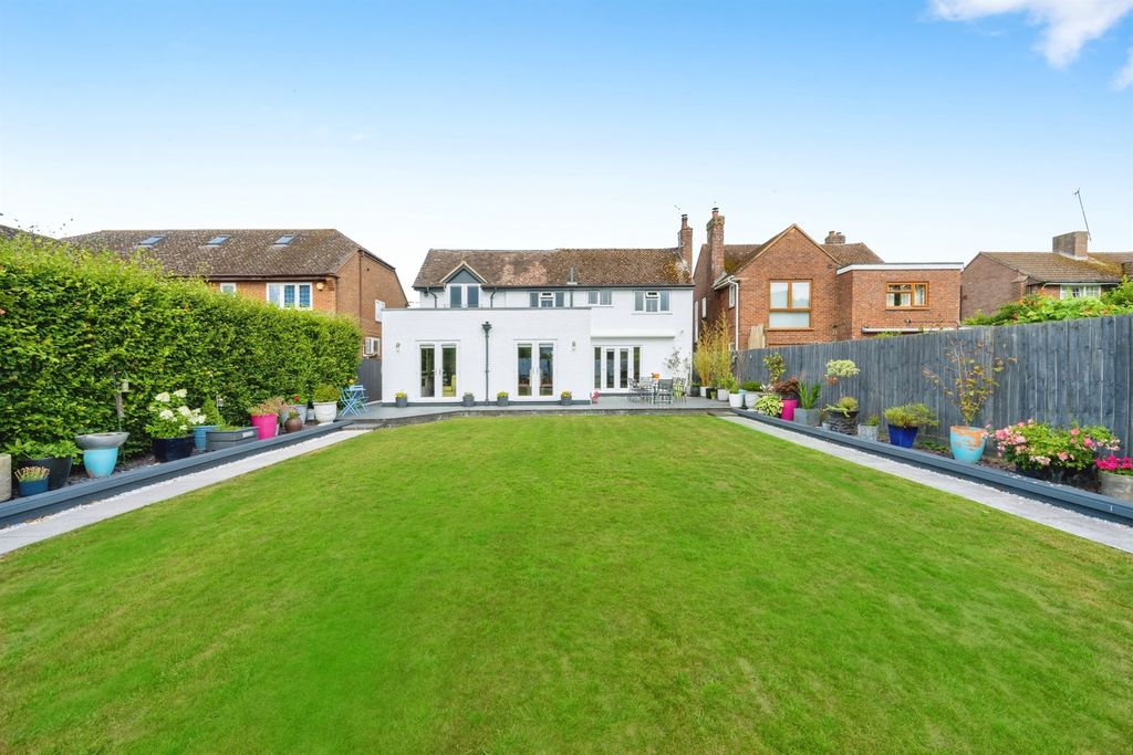 Property photo 1 of 34