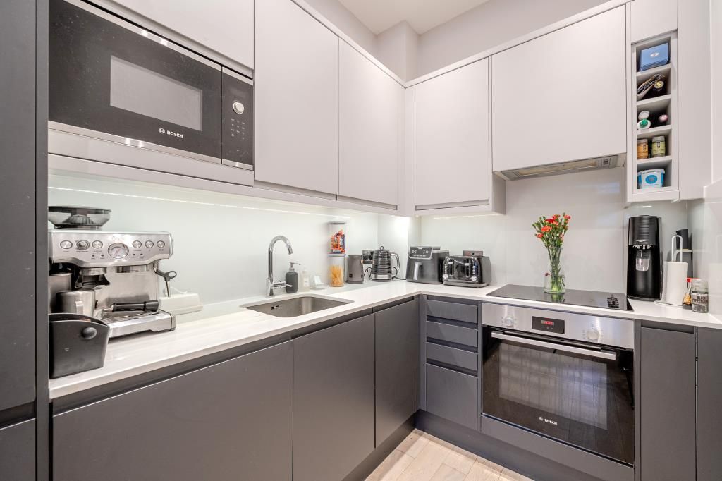 Property photo 2 of 20 Kitchen