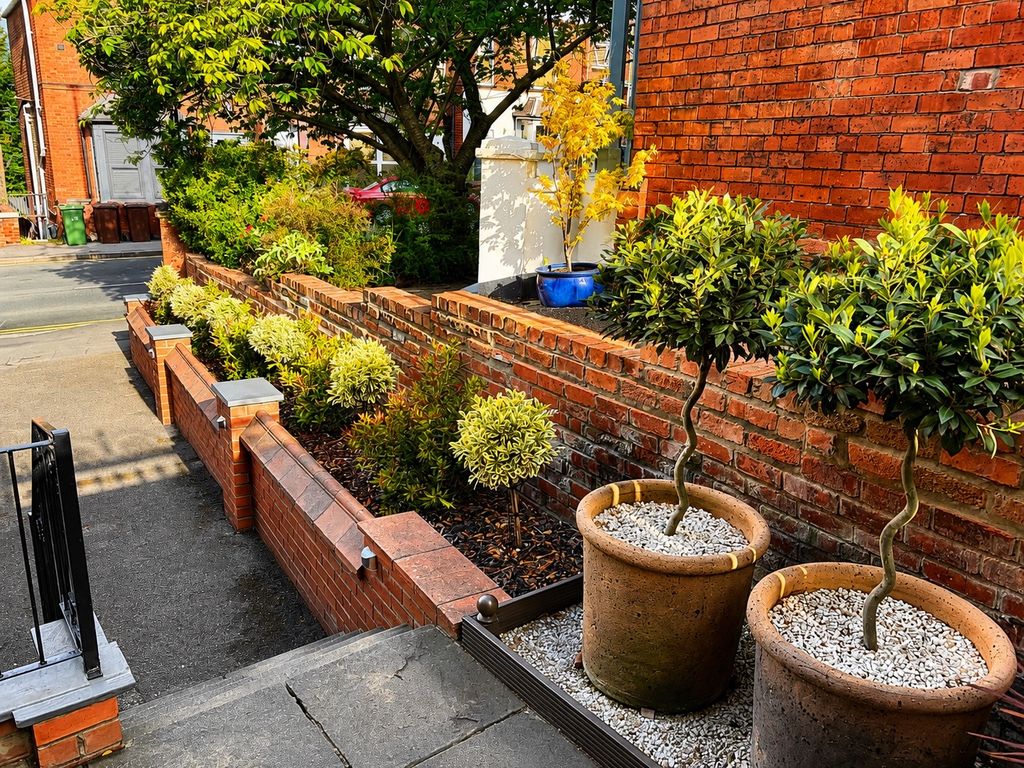 Property photo 2 of 26