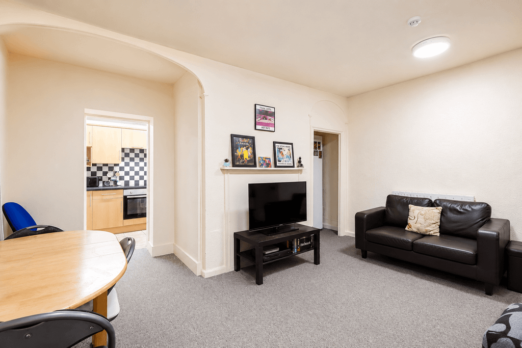 Property photo 3 of 11 Gallery