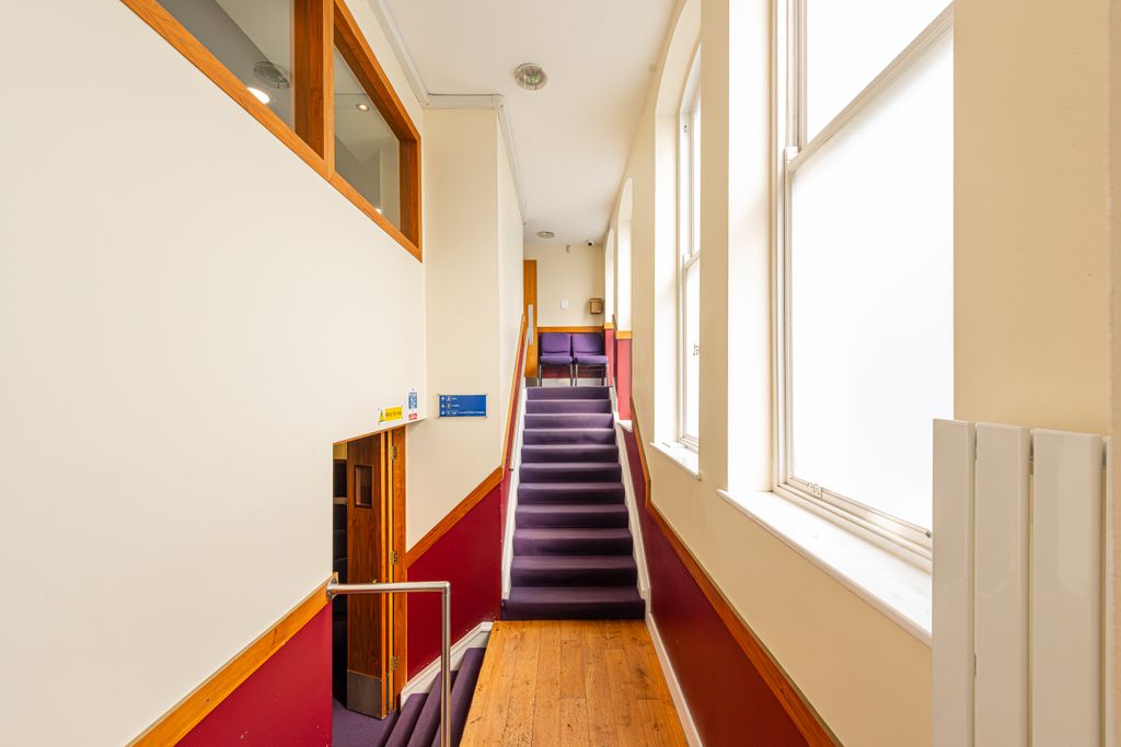 Property photo 2 of 24 St John's Way 131, R-014