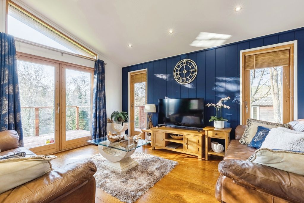 Property photo 2 of 15 Open Plan