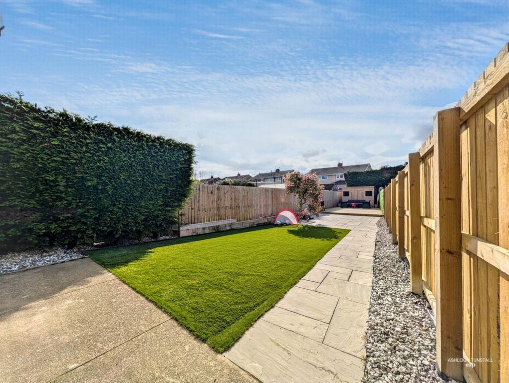 Property photo 2 of 24