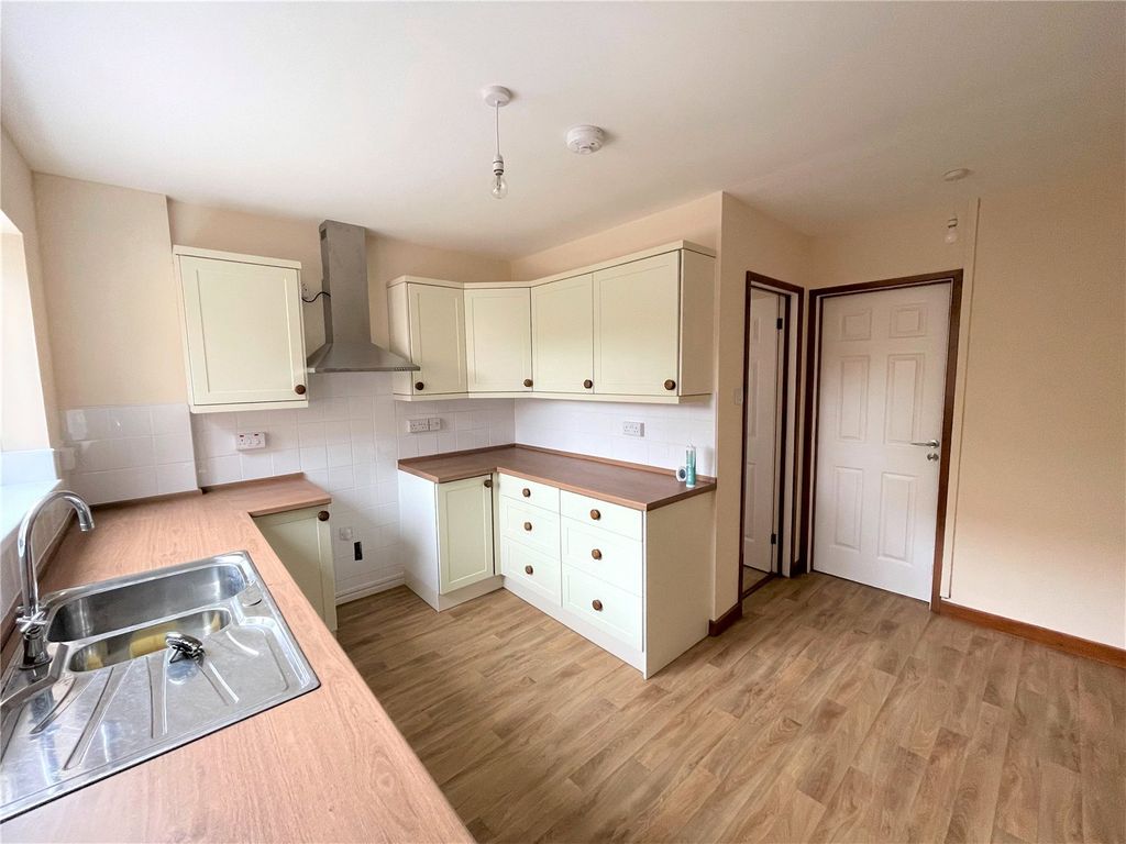 Property photo 2 of 5 Picture No. 08