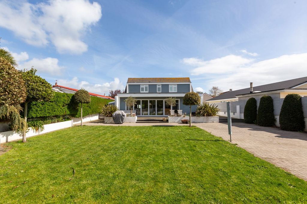 Property photo 1 of 37