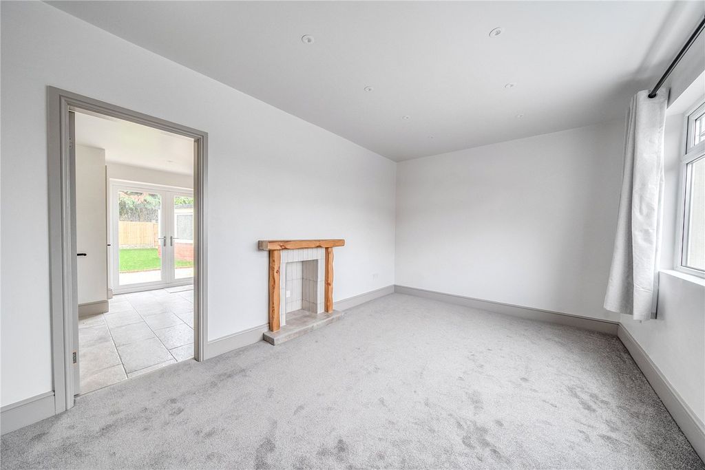 Property photo 2 of 17 Picture No. 01