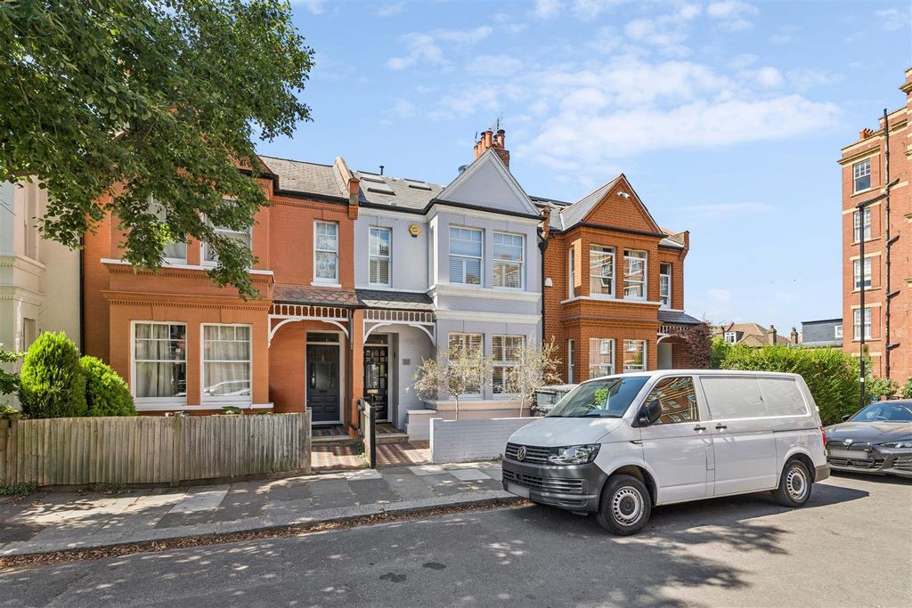 Property photo 1 of 14 For Sale - Compton Crescent, W4