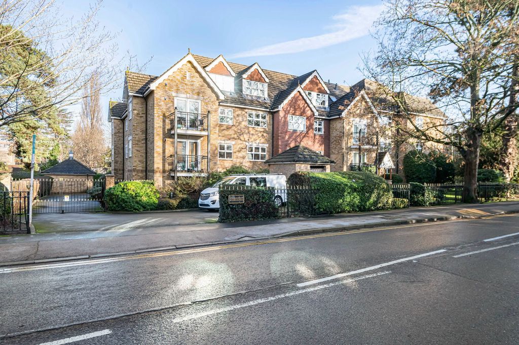 Property photo 1 of 20