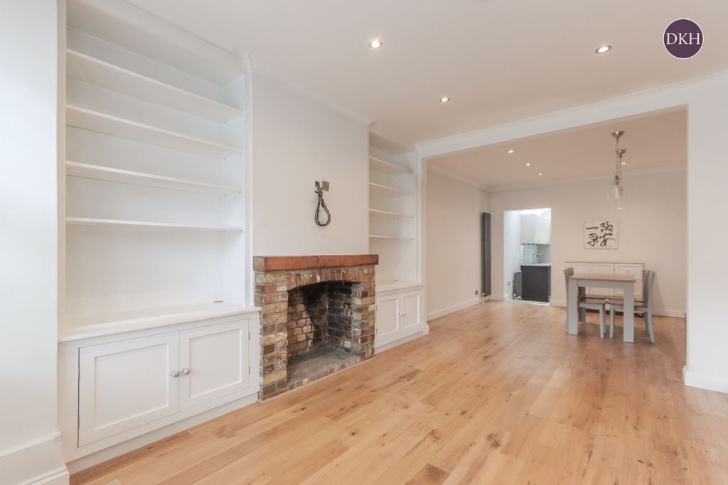 Property photo 3 of 16 Picture No. 11