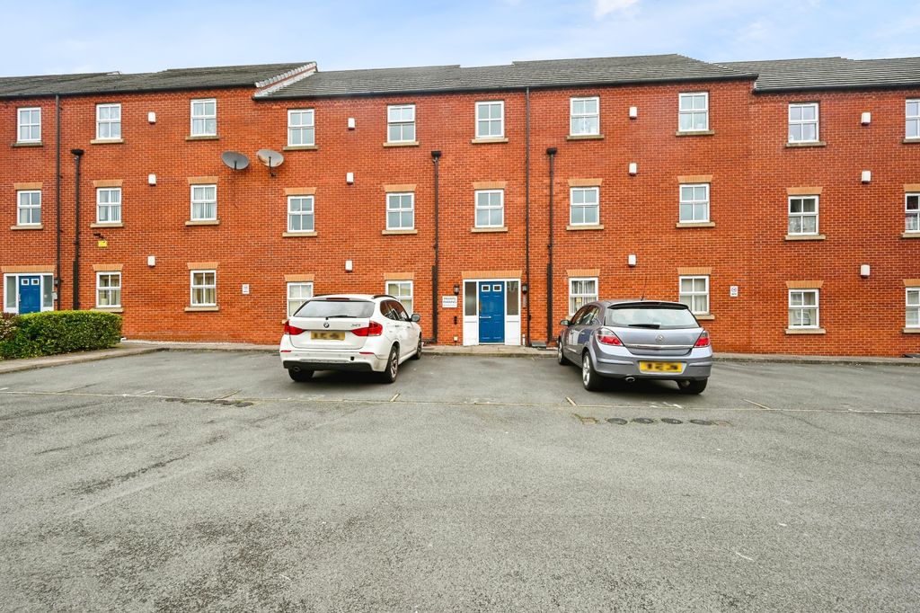 Property photo 1 of 13