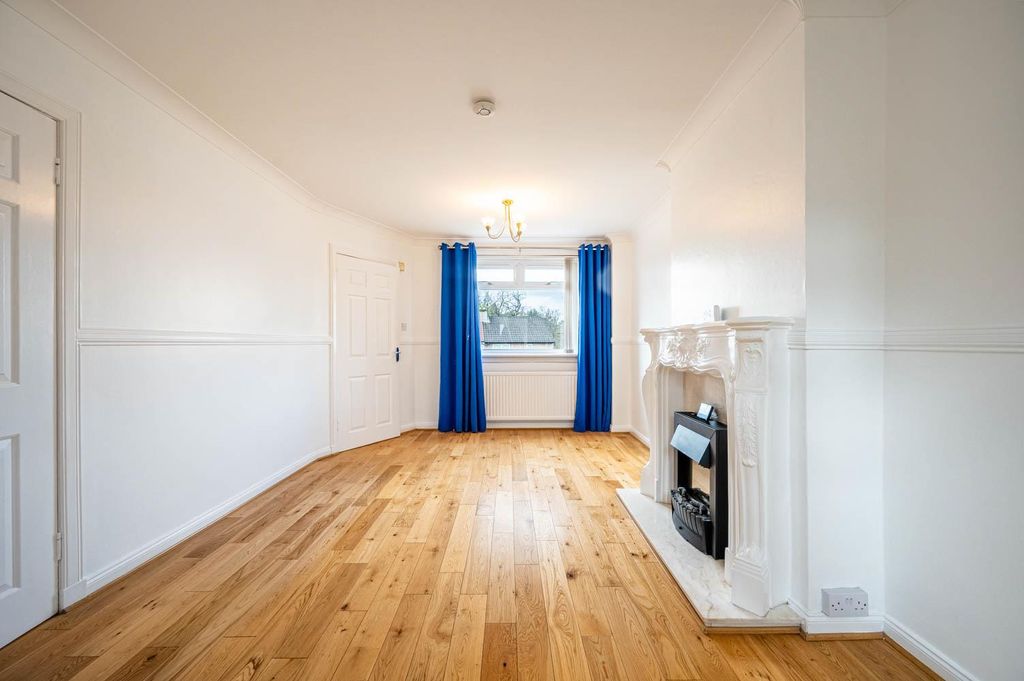 Property photo 3 of 8 Living Room