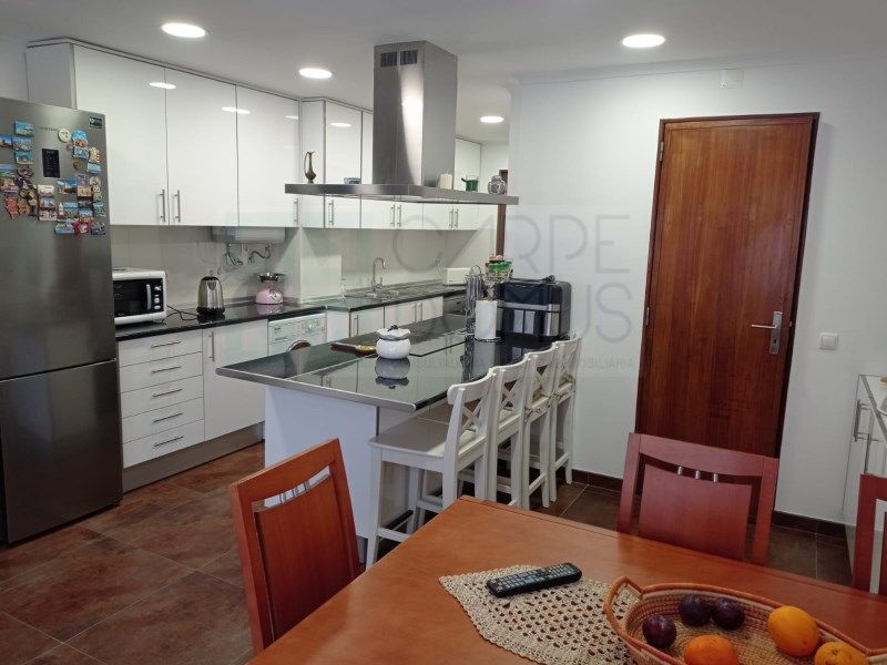 Property photo 1 of 33