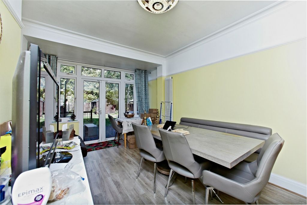 Property photo 3 of 17 Pbox-Img.Jpg