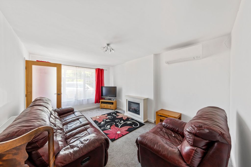 Property photo 3 of 22