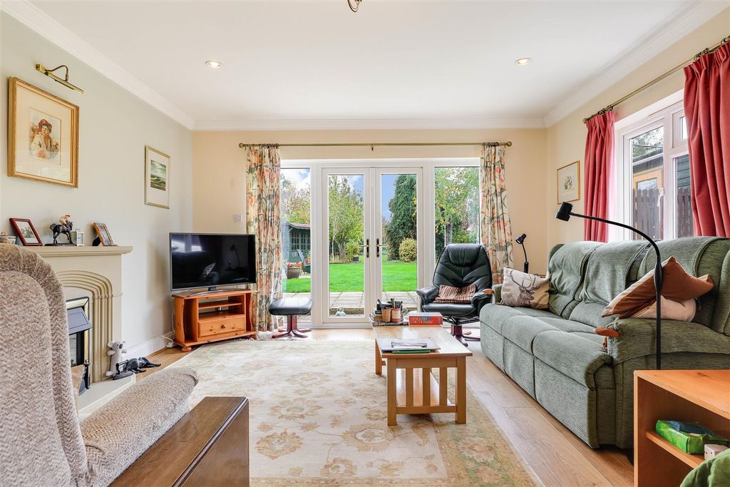 Property photo 3 of 24 Living Room