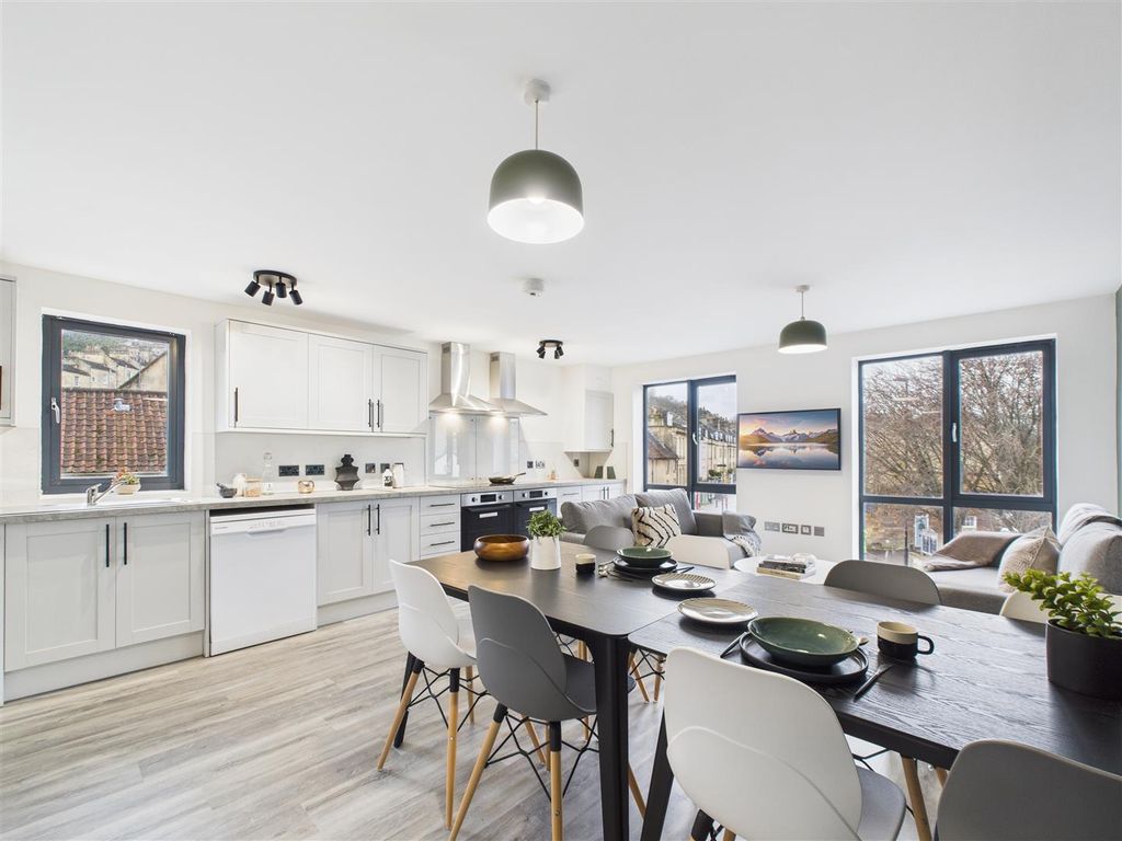 Property photo 1 of 27 Cam02131G0-Pr0144-Still001.Jpg