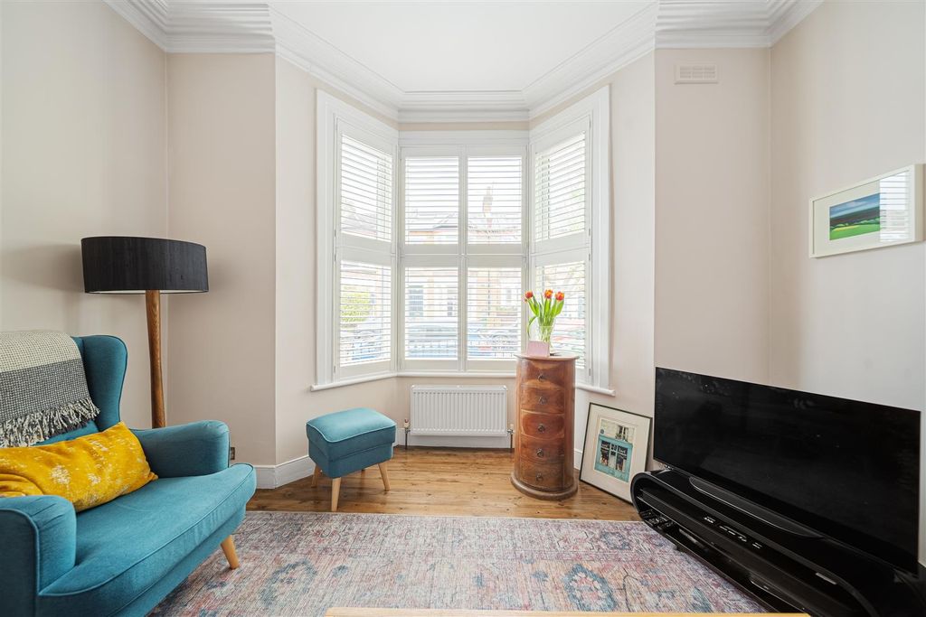 Property photo 3 of 20 Dundalk Road-13.Jpg