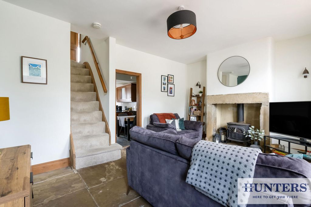 Property photo 3 of 20 Living Room