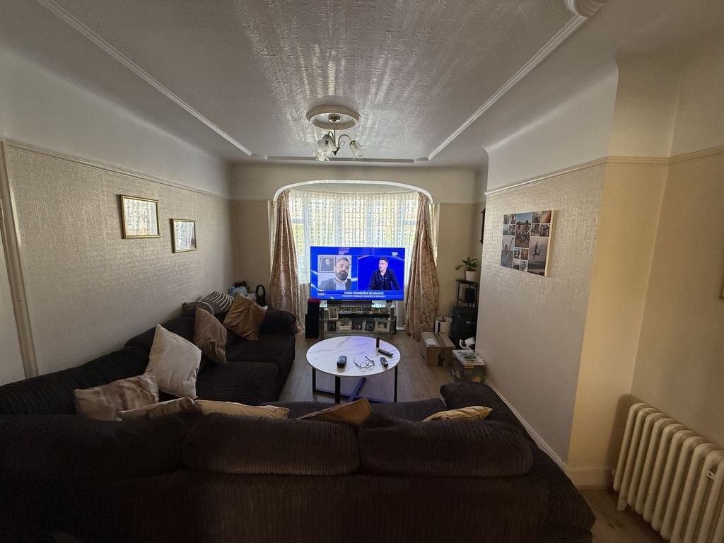 Property photo 2 of 9 Gallery