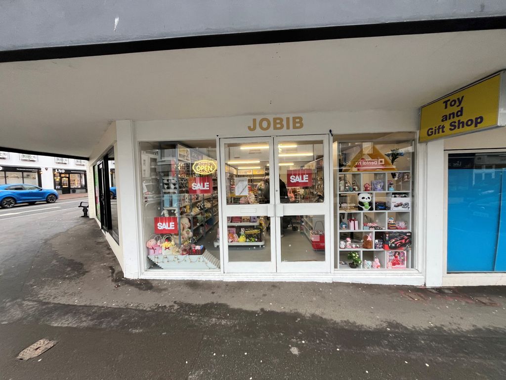 Property photo 1 of 3