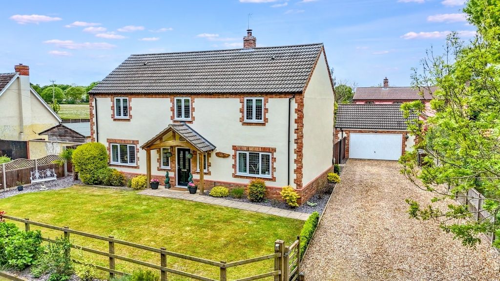 Property photo 1 of 32 4161820