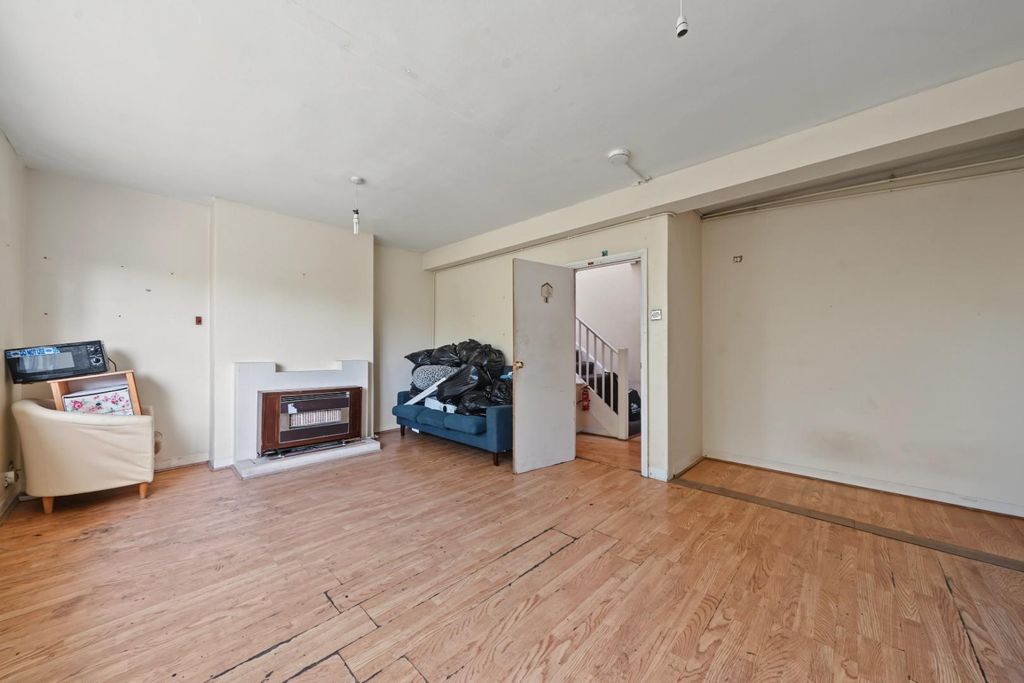 Property photo 2 of 11 Reception Reverse
