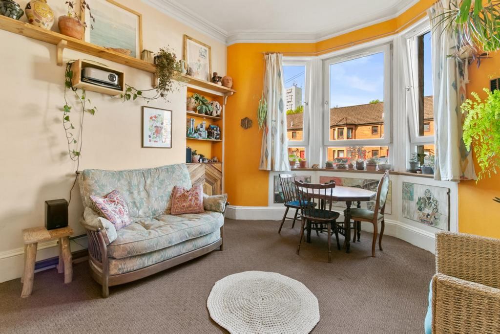 Property photo 2 of 30