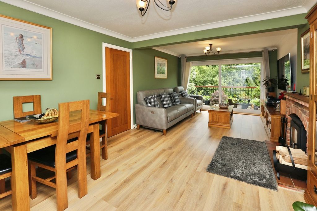 Property photo 2 of 17 Photo