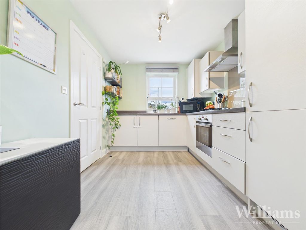 Property photo 2 of 13 Cam02861G0-Pr0374-Still007.Jpg